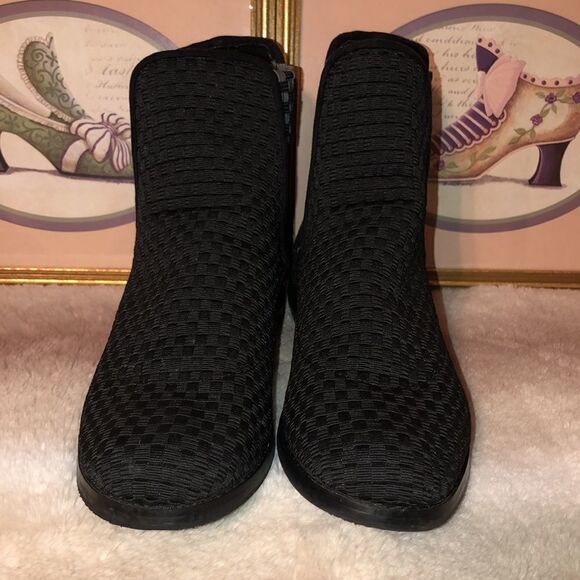 Zee Alexis 9 Dawn Black Gray Pleated Checkered Inset Design Ankle Booties - Picture 3 of 13